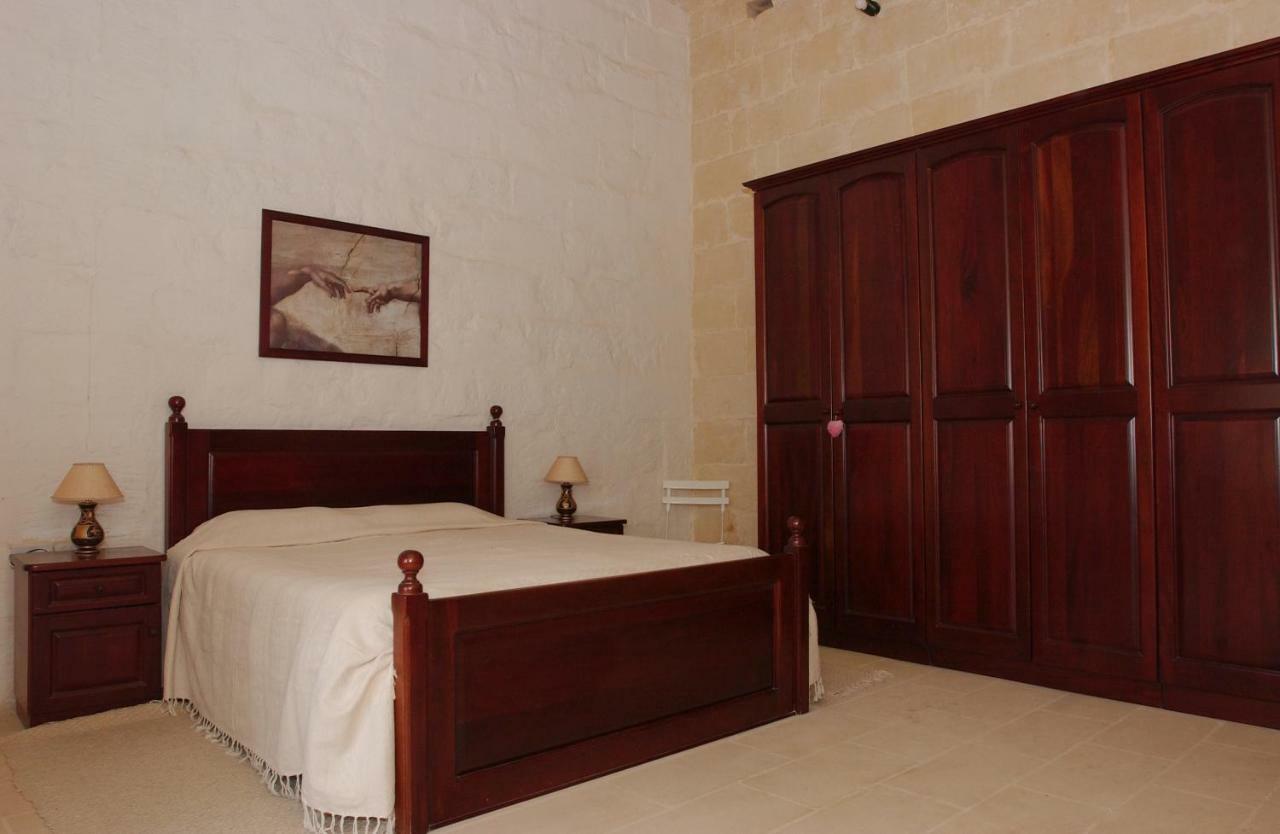 Tal-Masklu Farmhouse Gharb  Bagian luar foto
